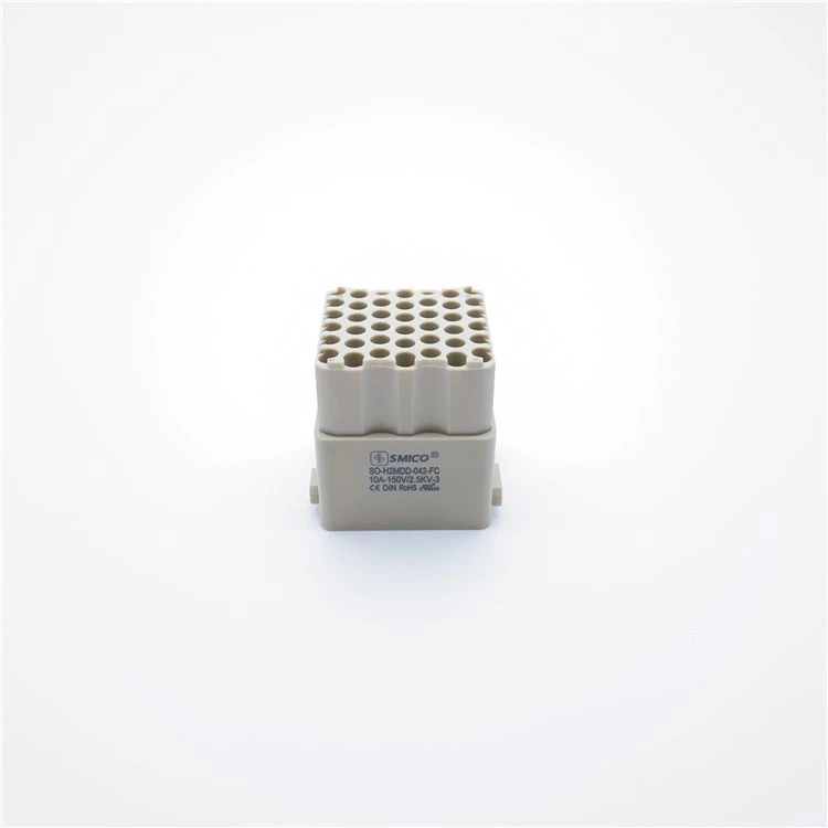Conector industrial de 42 pinos