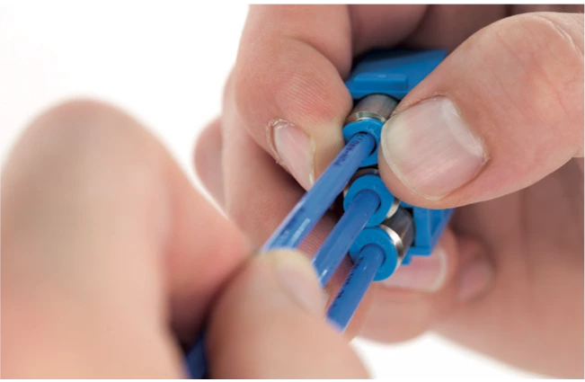 Conectores para serviço pesado Módulo pneumático metálico 09140006350