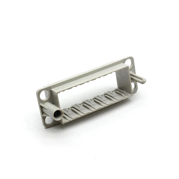Conector de encaixe para quadros articulados